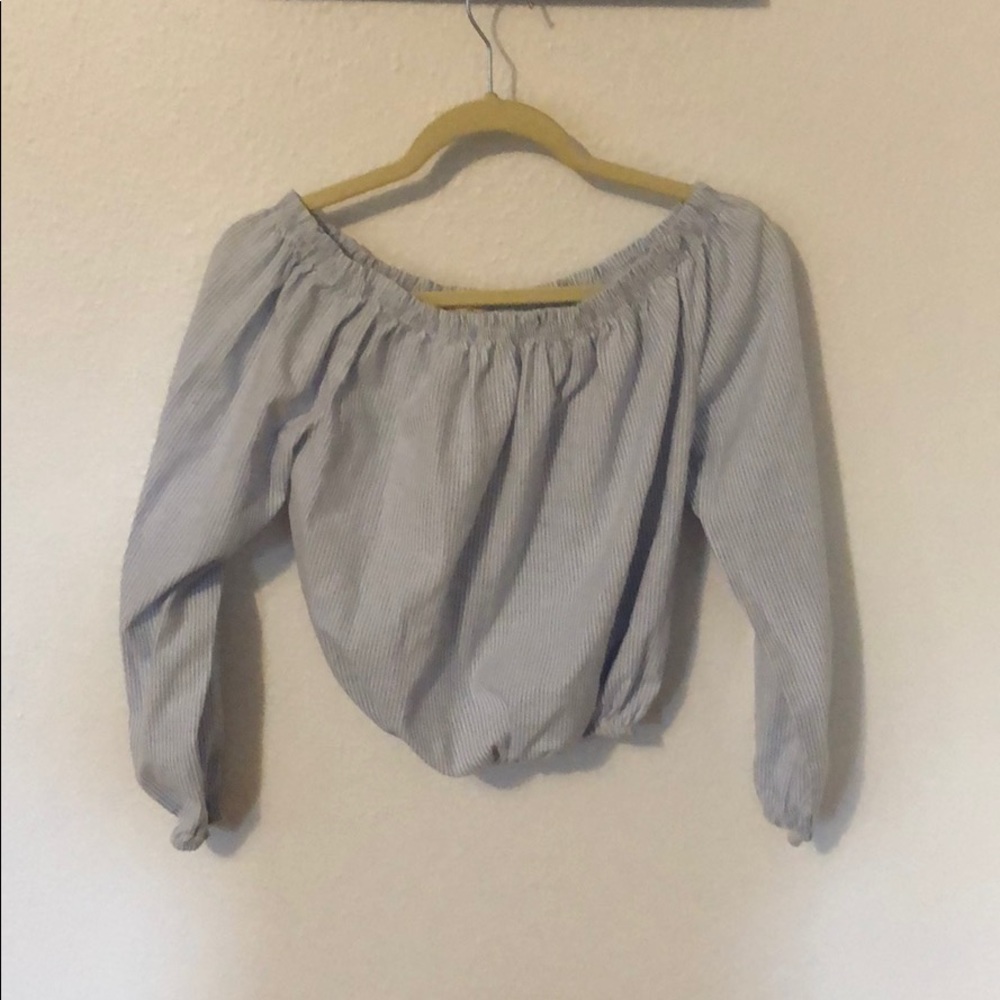 Off the shoulder Brandy Melville Top!